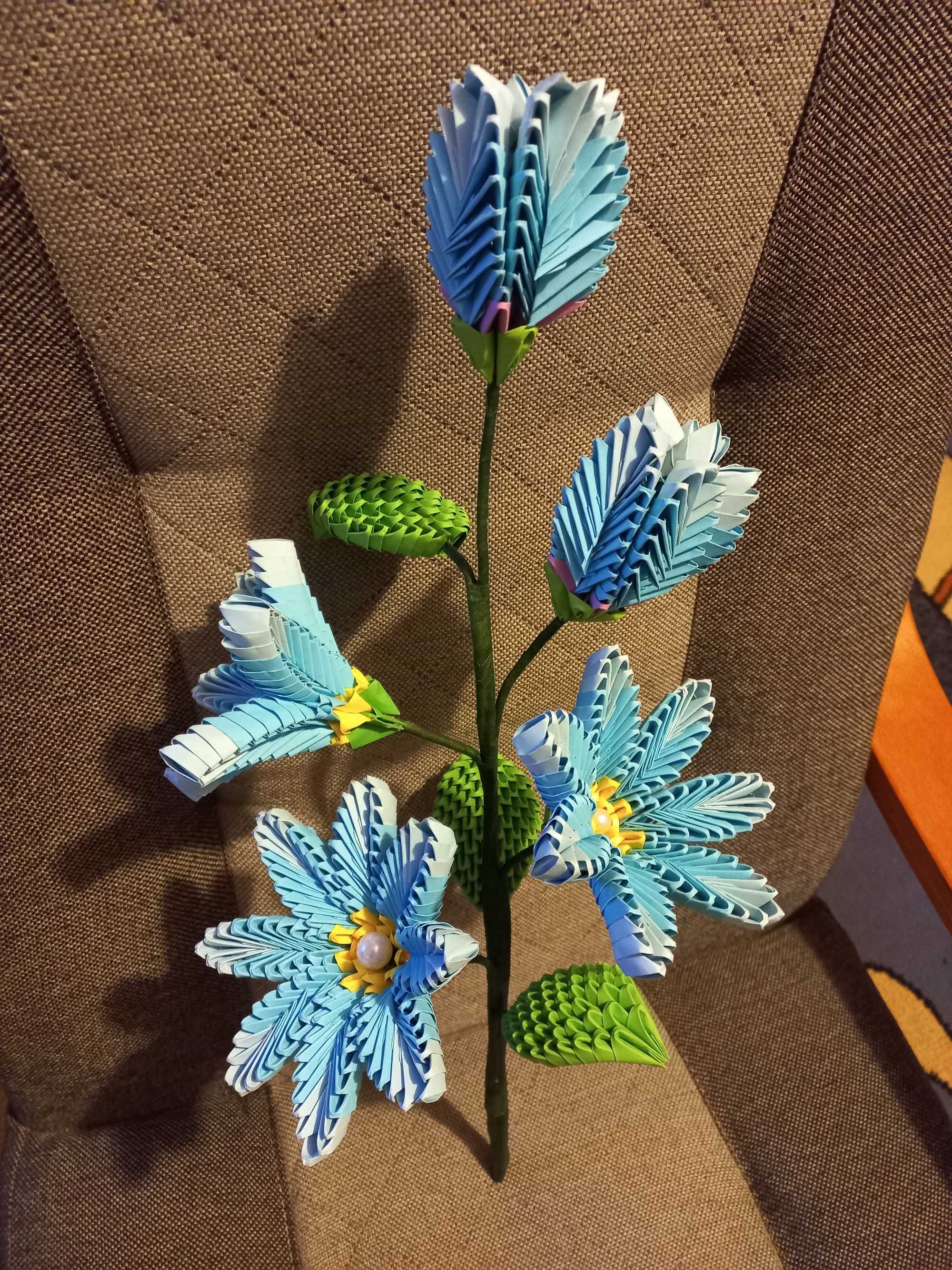 Cudny bukiet niebieskich kwiatów na Dzień Matki (rękodzieło origami)