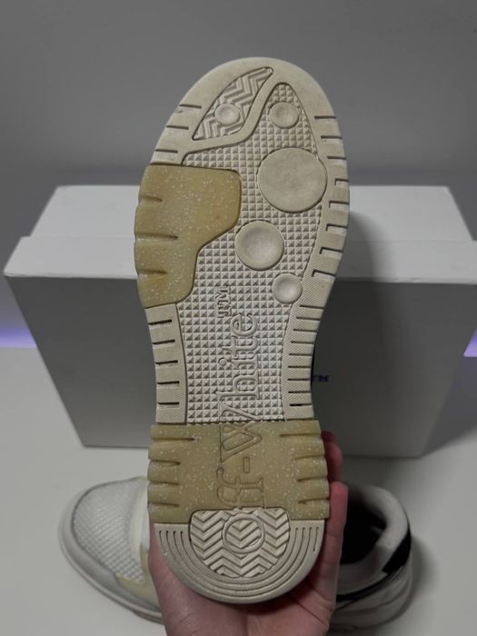 Off-White Out-Of-Office Офіси 43