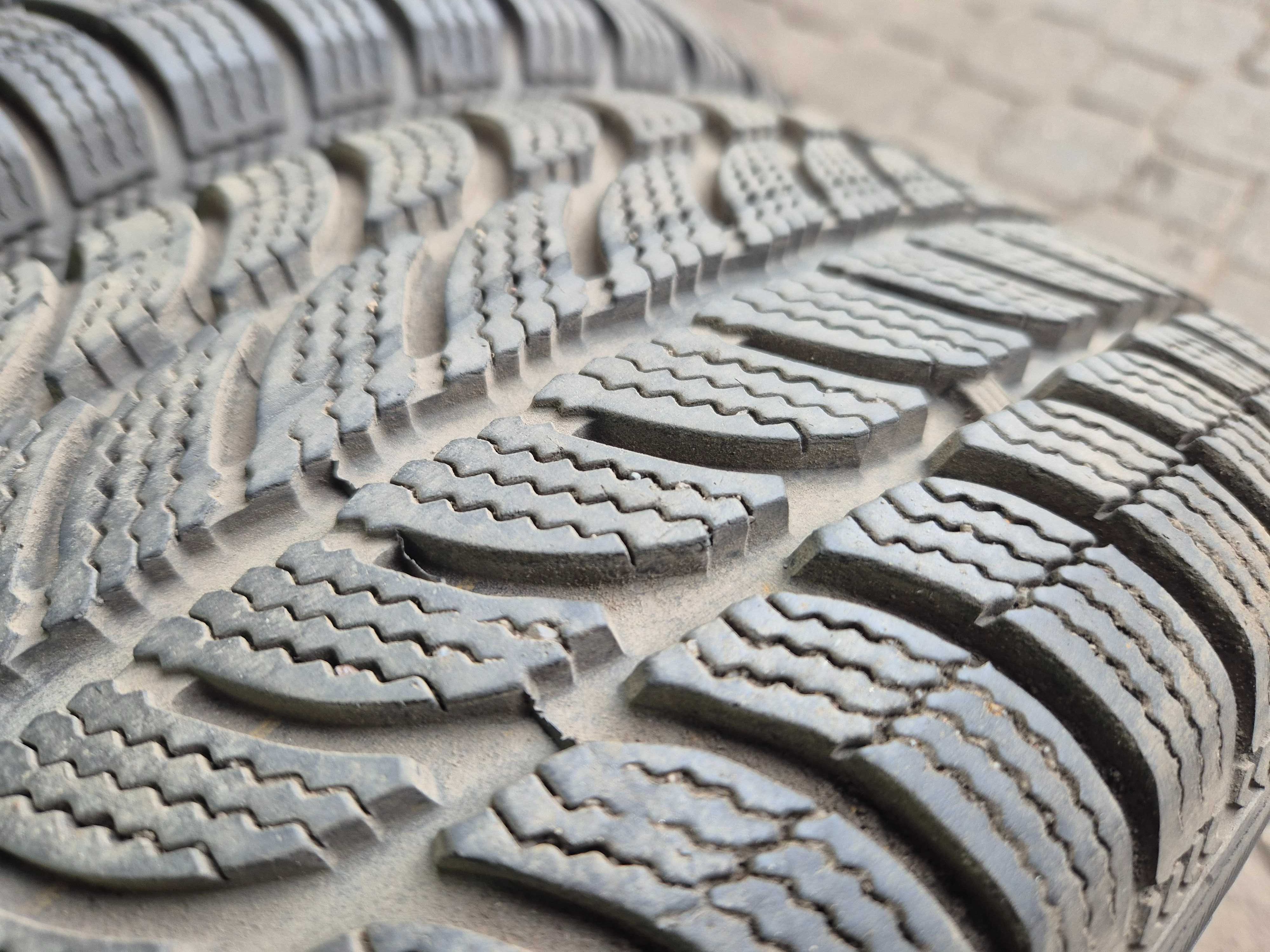 185/60r14 debica opony zimowe uzywane 2szt dostepne 2022r