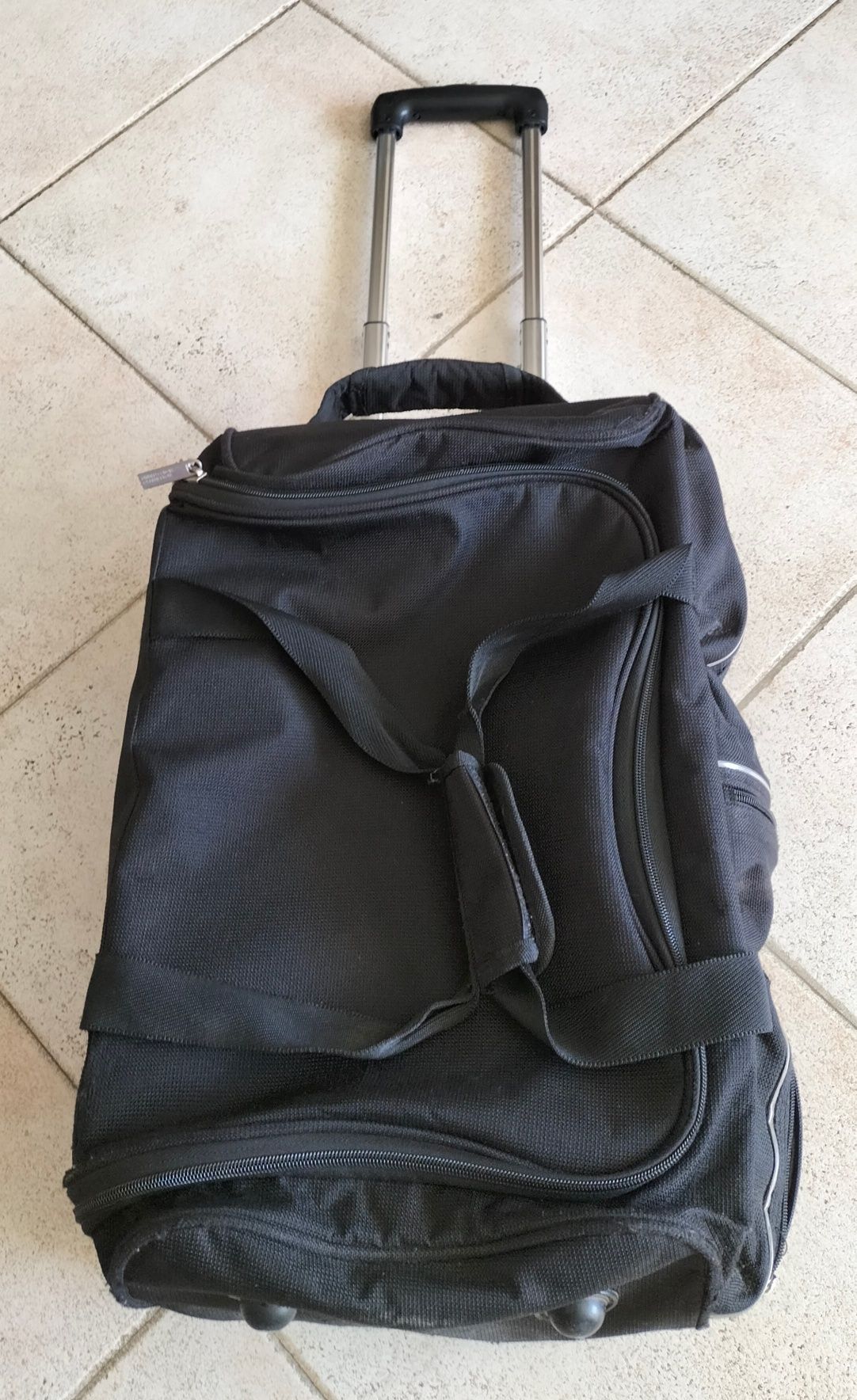 Troley saco de viagem Benetton preto. Usado