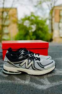 Чоловічі Кросівки New Balance 860 v2