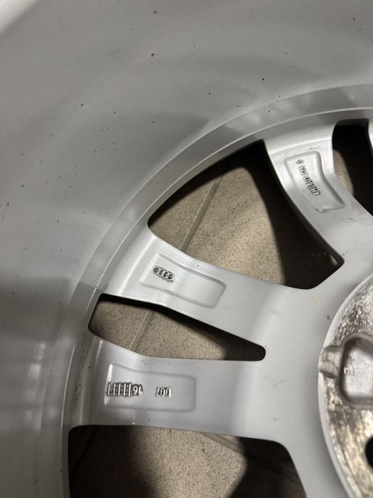 Оригинальные дисик AUDI R19