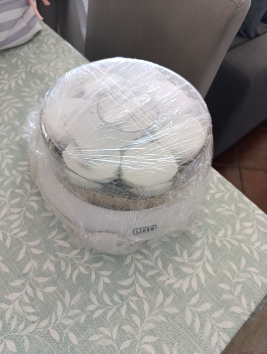 Iogurteira com frascos