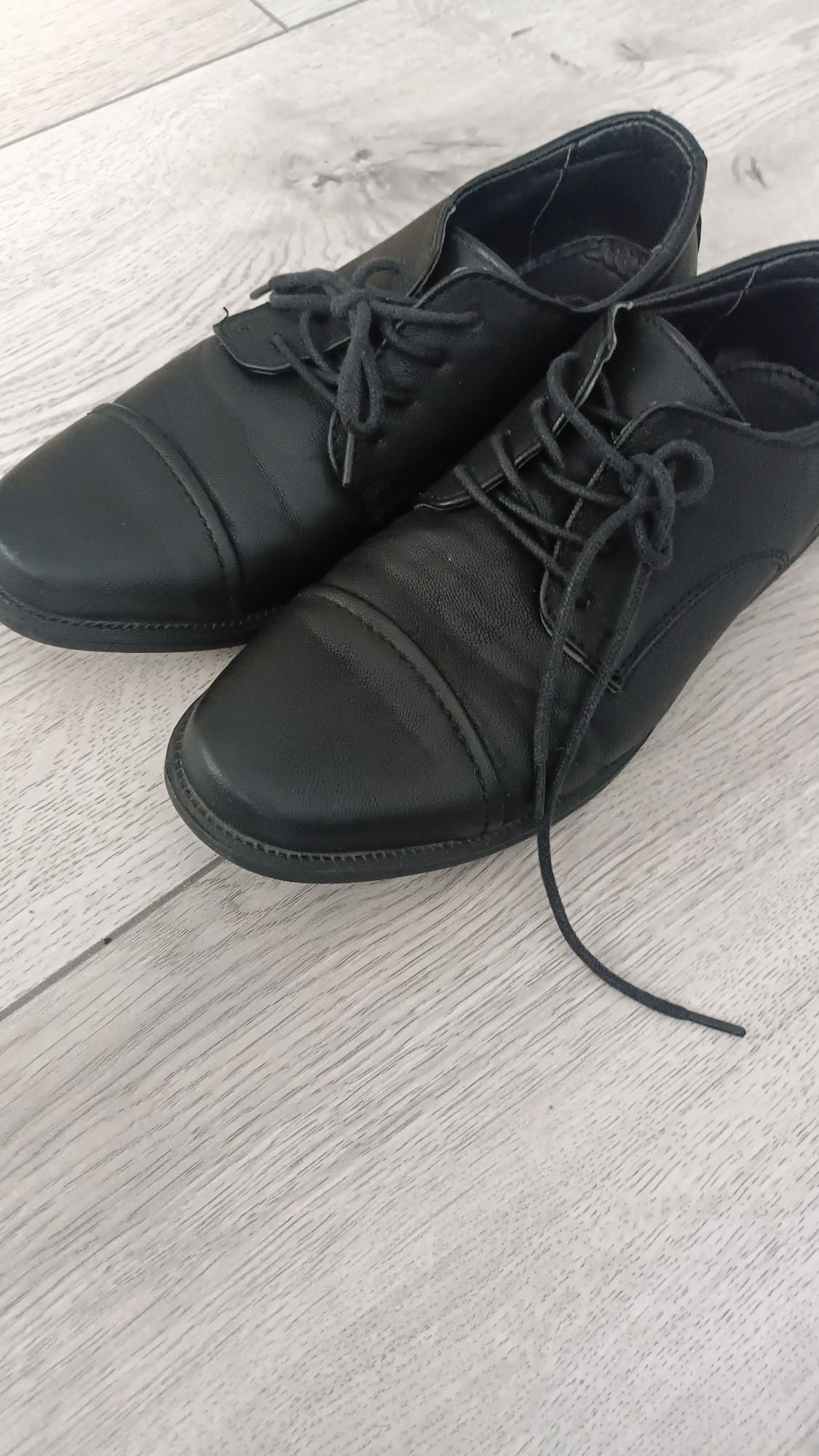 Alba dla chłopca 80 zł   i buty 40 zł