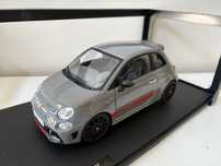 Model Fiat 695 Abarth XSR Edition 1:18 Solido (norev welly)