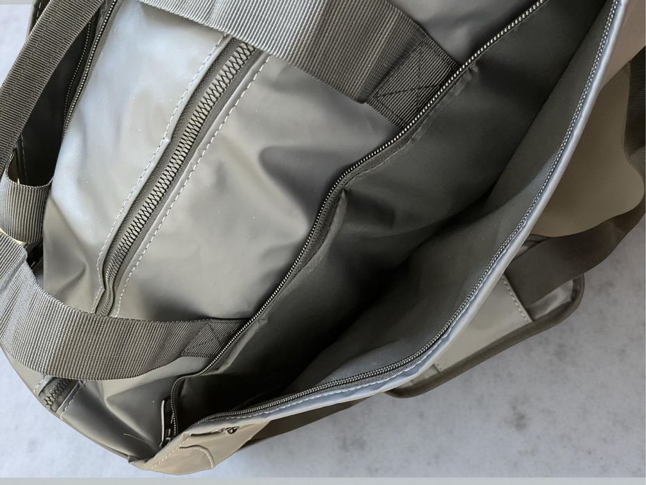 Спортивна сумка чорна, водонепроникна, середній розмір