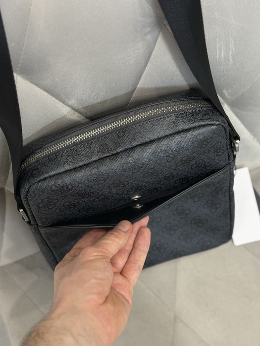 Чоловіча оригінальна сумка Guess Vezzola