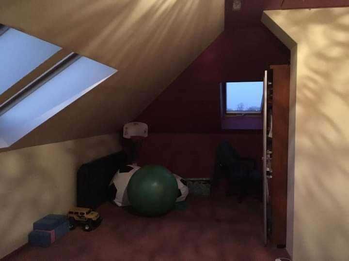 Malowanie,,tapetowanie sztukateria,,remonty,prace wykonczeniowe,gladż