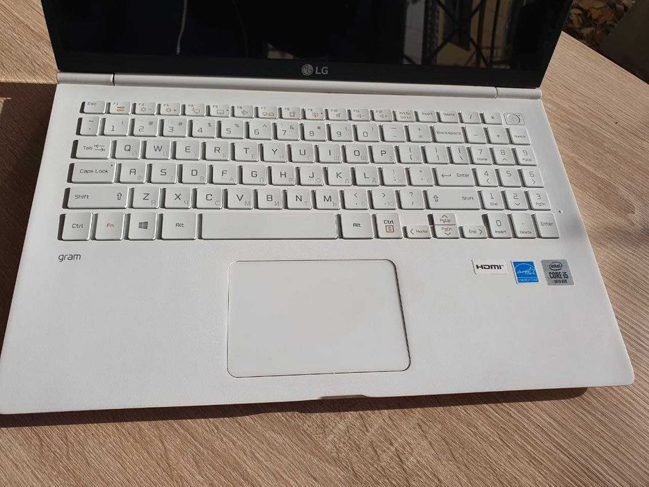 LG GRAM i5 10210U 16GB DDR4 256GB WIFI