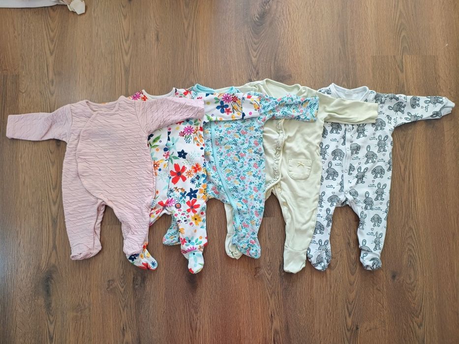 Zestaw pajacyków dla dziewczynki 62-68