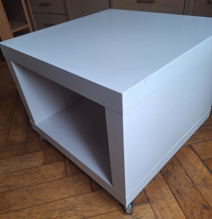 Stolik kawowy na kółkach biały kwadratowy 55x55 ikea