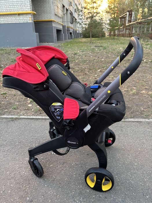 Автокрісло-коляска Doona Child Flame Red