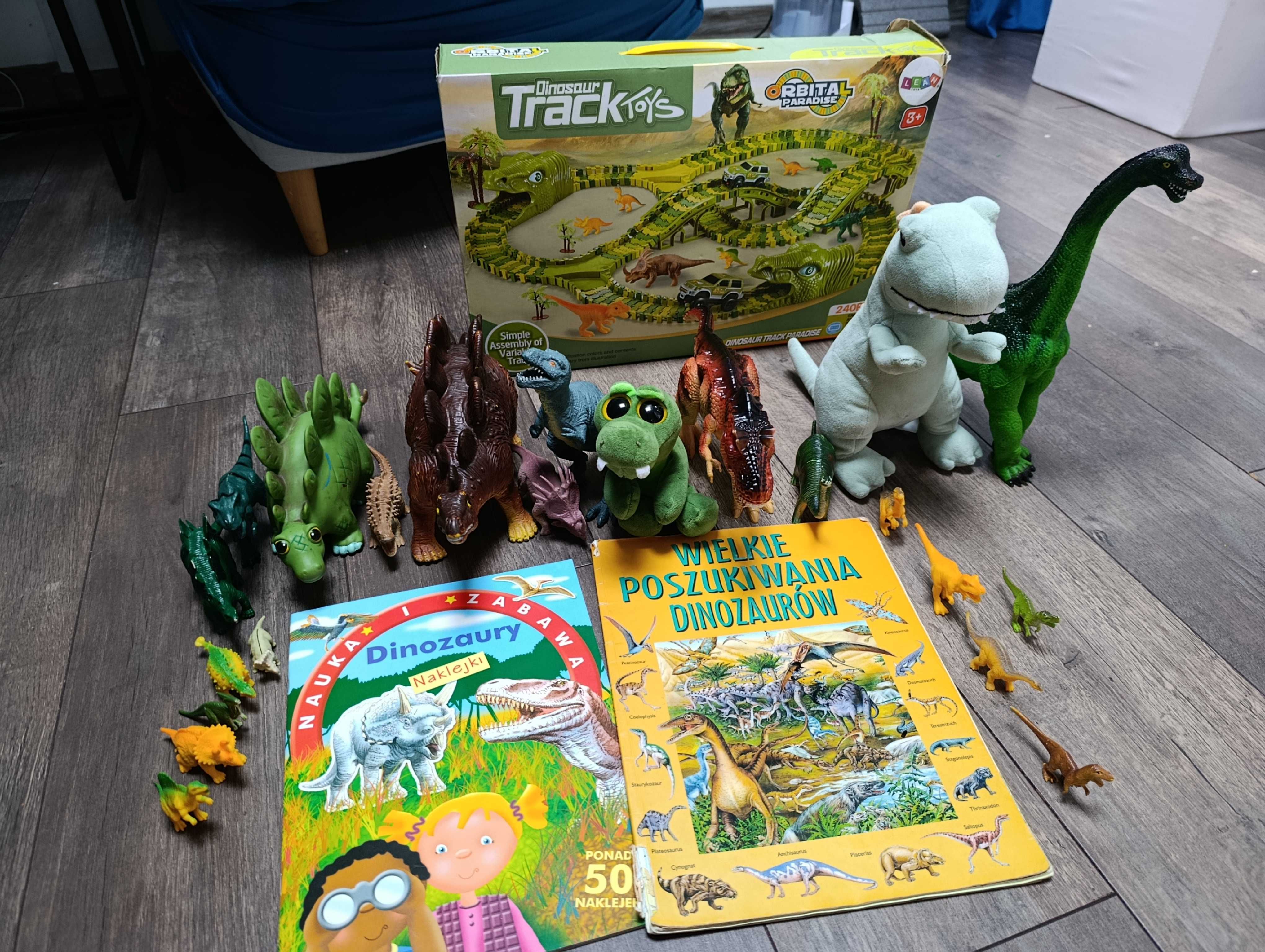 Zestaw zabawek dinozaury do 7 lat