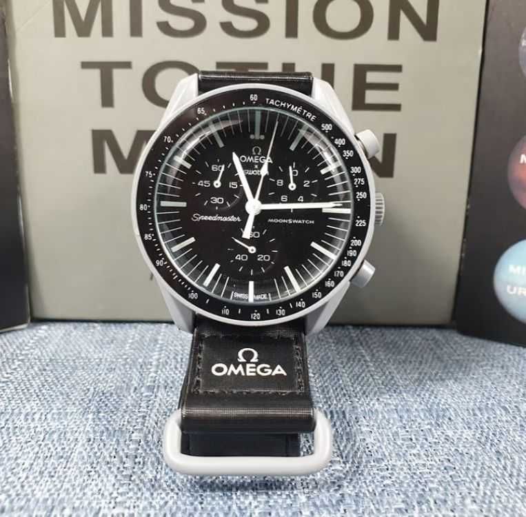 Nowy zegarek Omega Mission to the Moon Black (oryginał)