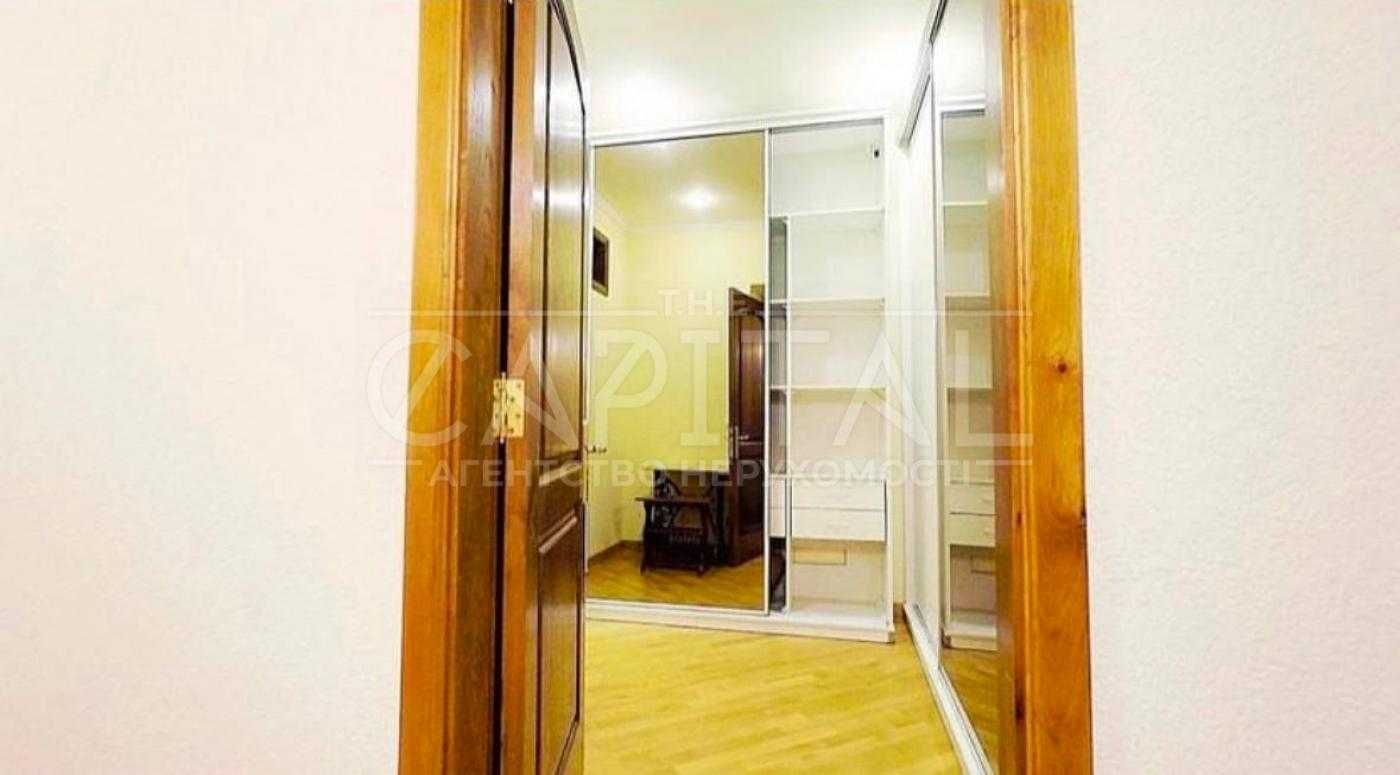 Продаж квартири в центрі Києва,  Печерськ, Кловський узвіз 14/24