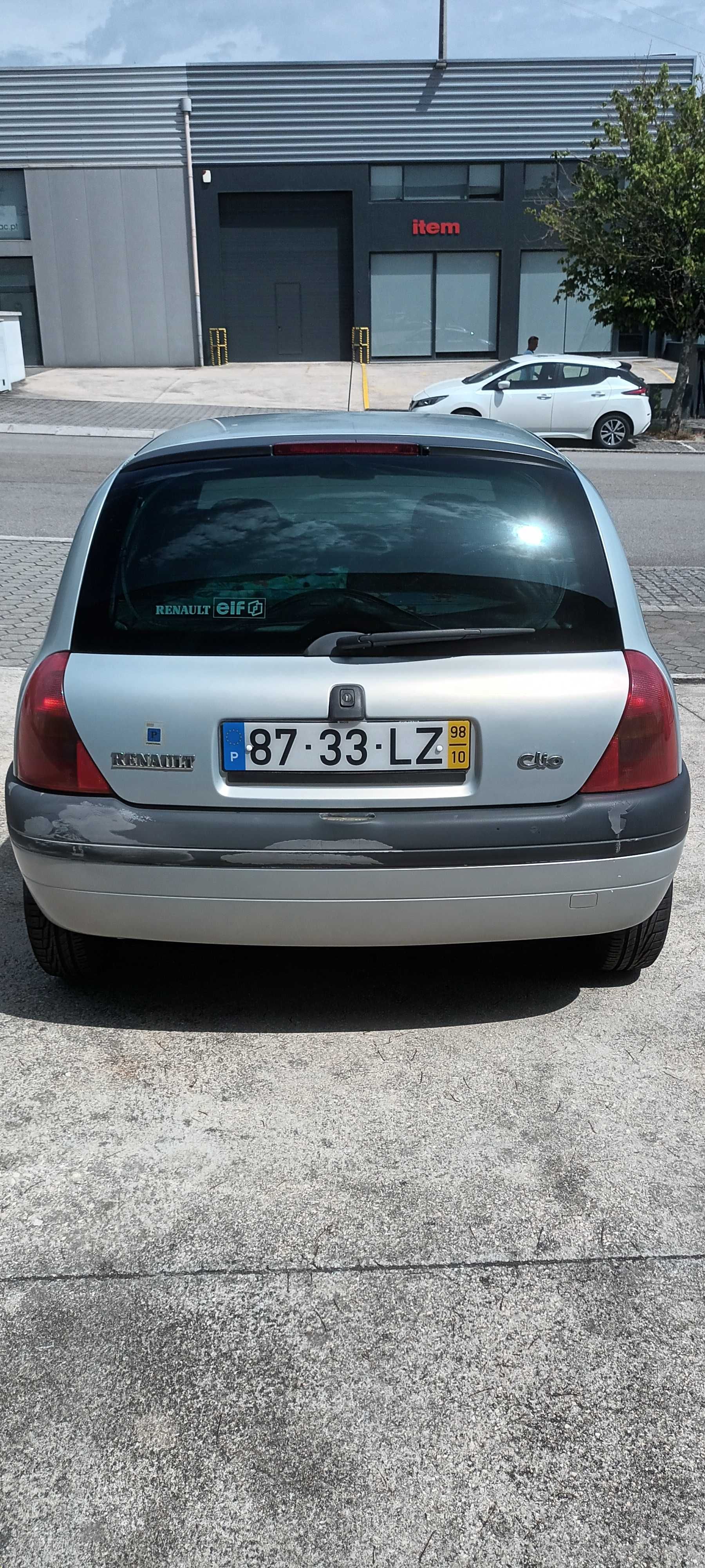 Renault clio 1.9d  5 lugares