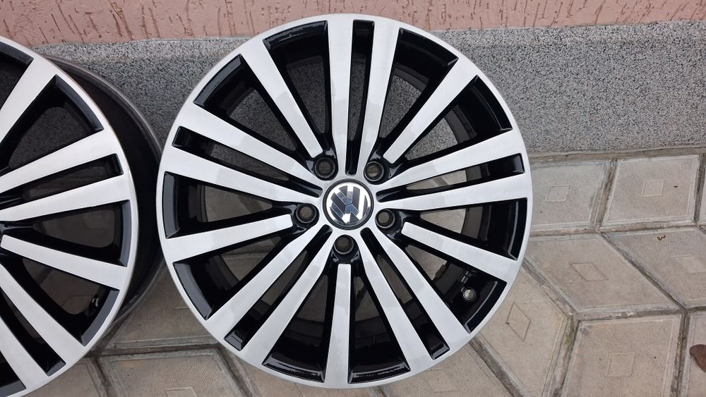 Оригінальні диски титани VW Passat B7 5/112R17 vag