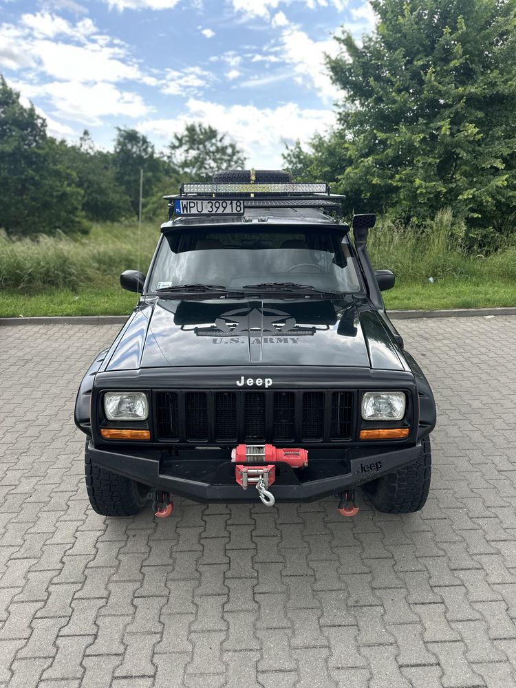 Jeep cherokee xj 2.5 bezyna 2 drzwiowy naped 4x4