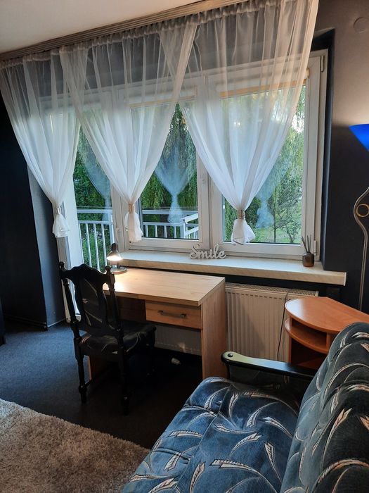 Wynajmę  duży pokój z balkonem