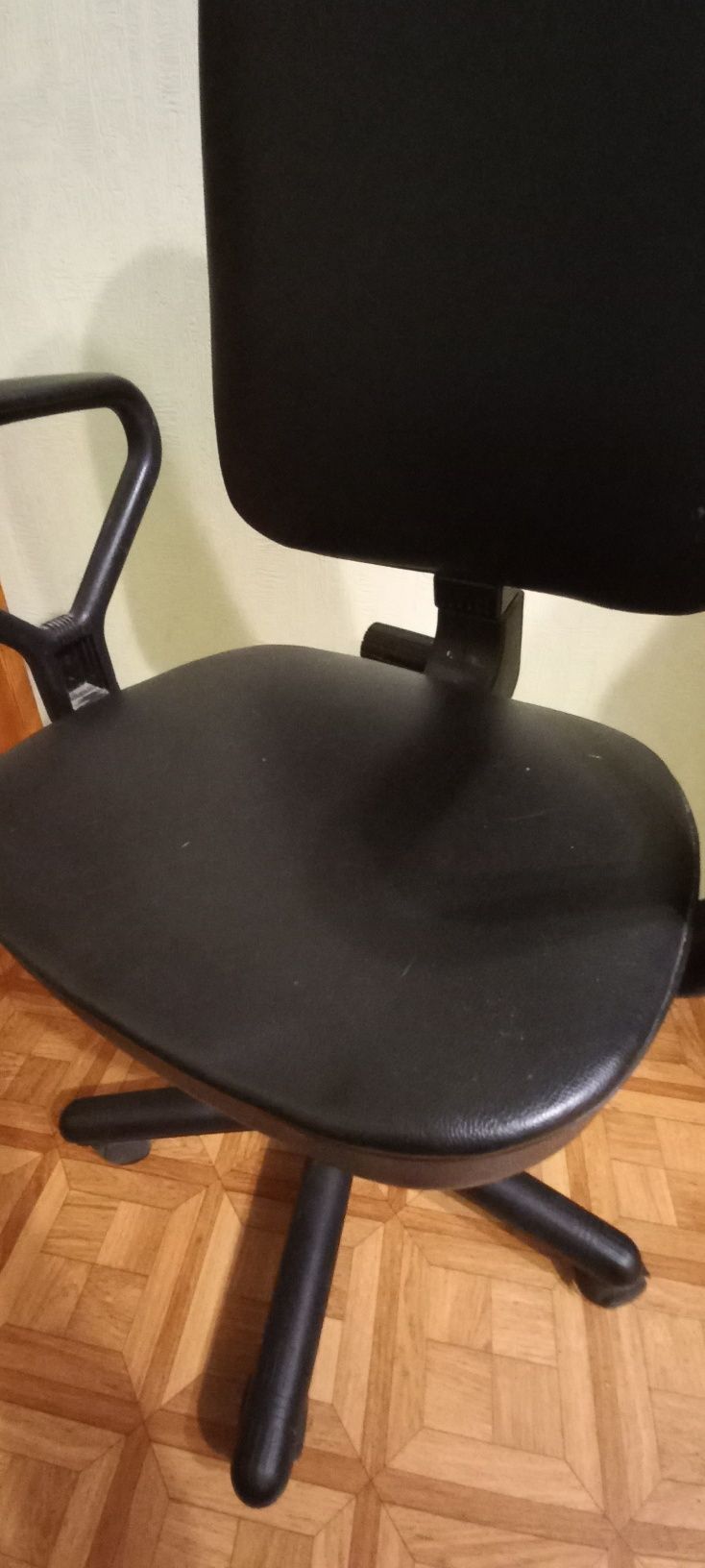 Продам офисное кресло