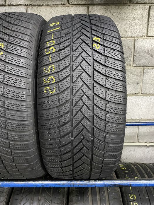 Зимові шини 255/50 R19 BRIDGESTONE