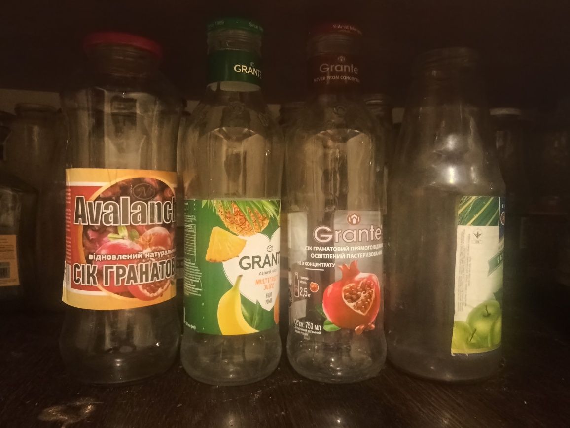 Пляшки бутылки для соку