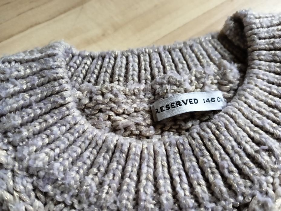 Sweterek Reserved