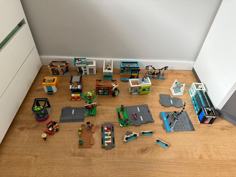 LEGO CITY zestaw centrum miasta śródmieście + dodatkowy zestaw