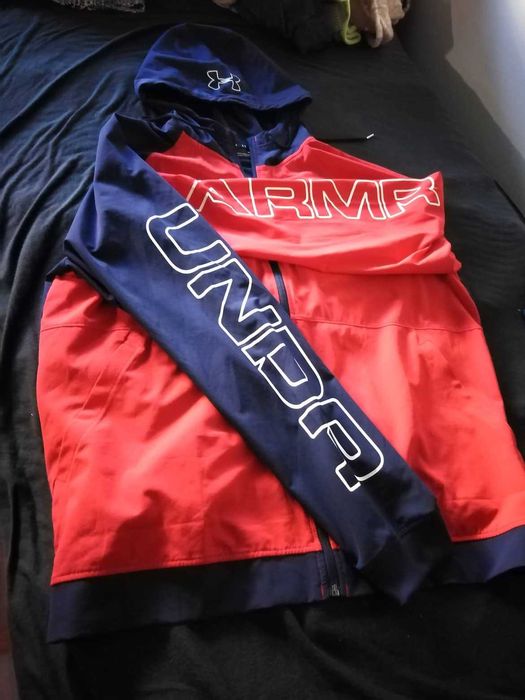 Casaco Hoddie com capuz Under Armour