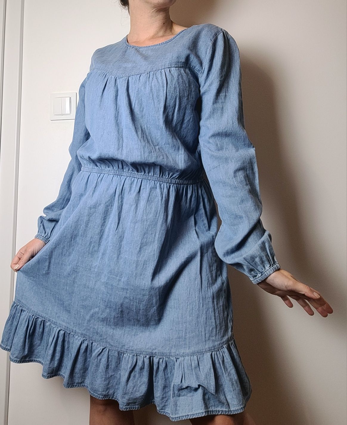 Jeansowa sukienka z falbanami oversize boho
