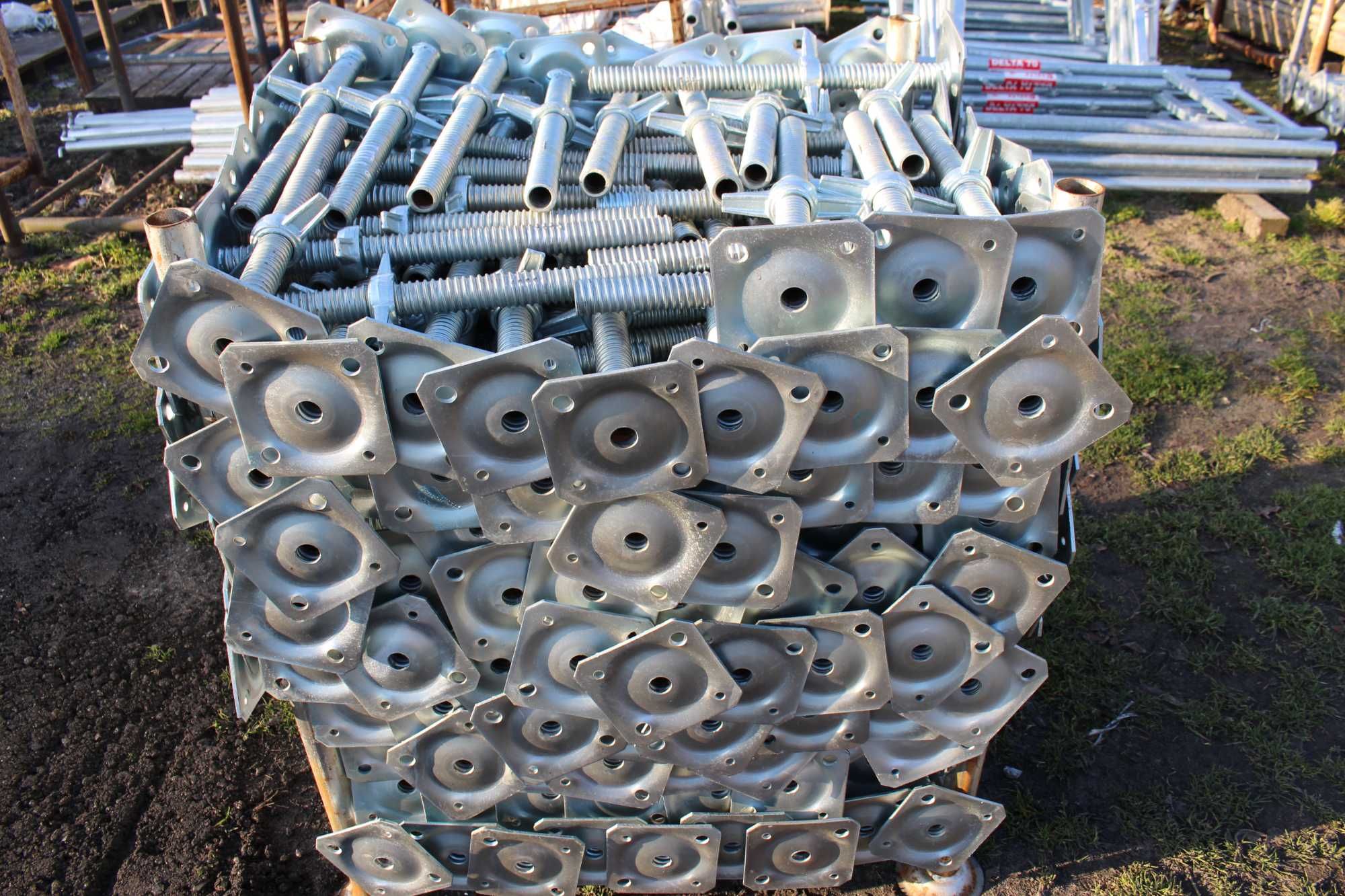 Rusztowanie elewacyjne plettac 9x6m powierzchnia robocza 54m2