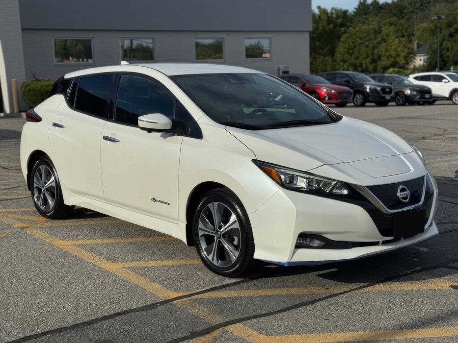 Nissan LEAF      2019