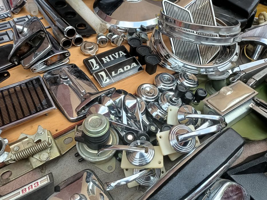 Стекла, хром ваз 2101-2106 СССР новое