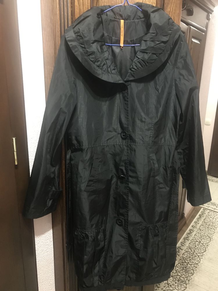 Продам жіночий плащ