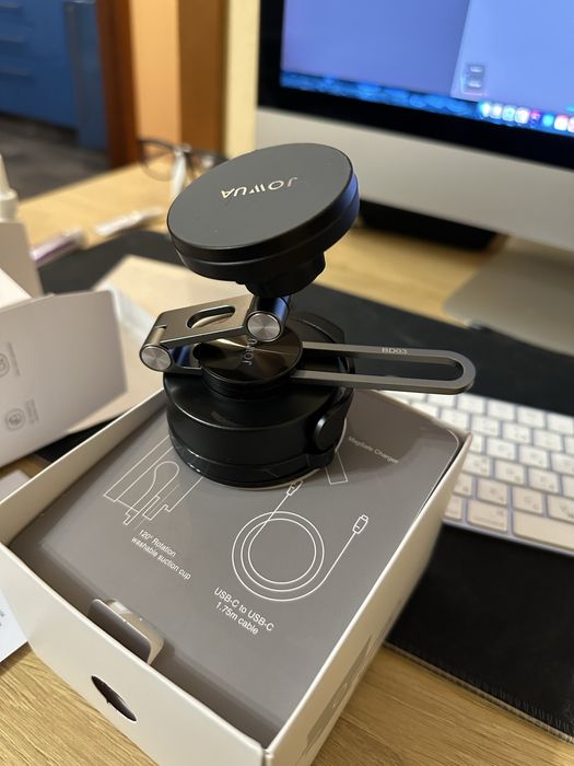 Магнітний тримач для телефону з magSafe для Tesla