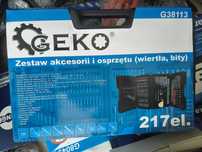 Zestaw sprzętu i akcesorii (wiertła, bity), narzędzia budowlane