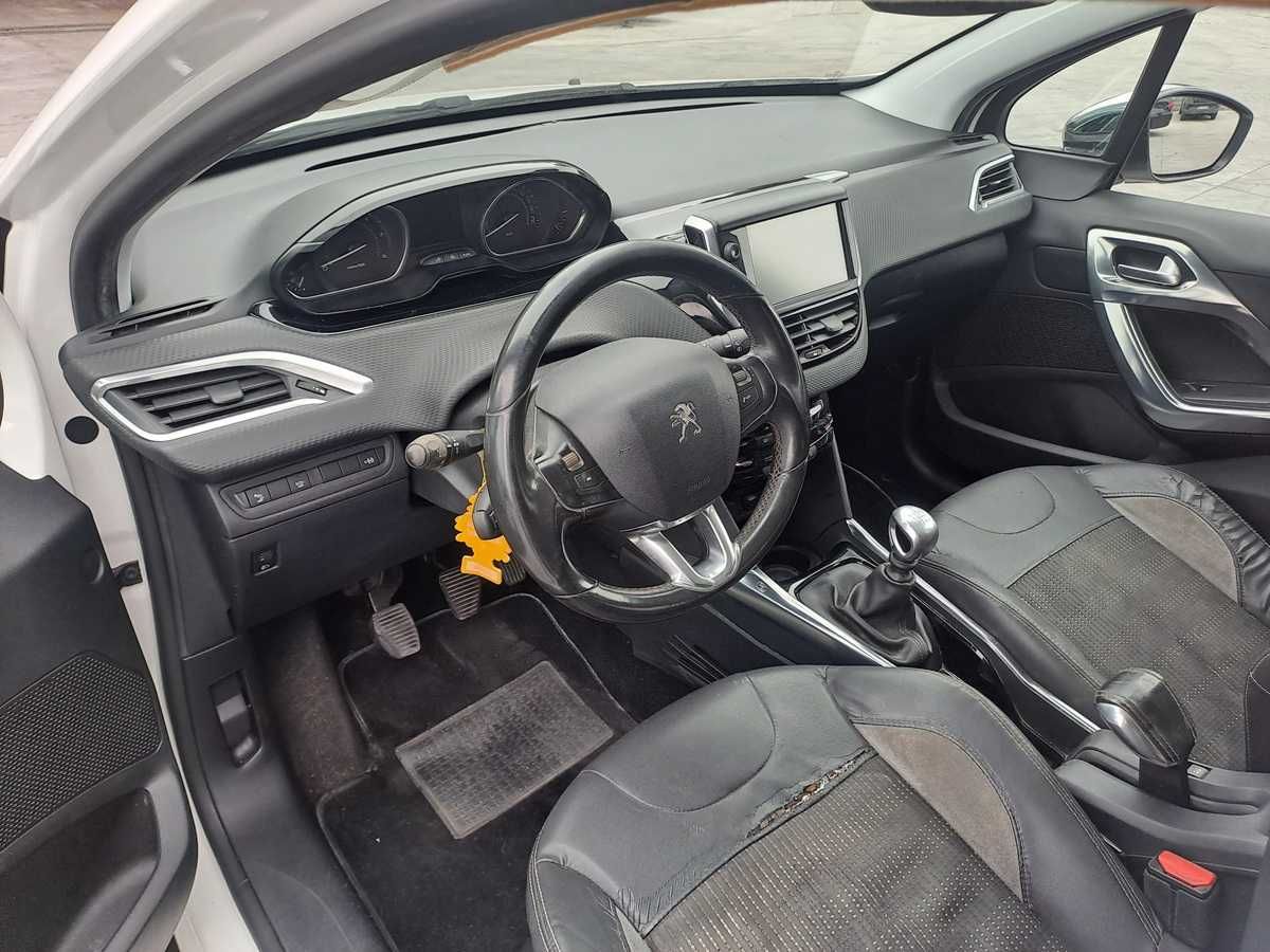 Peugeot 2008 1.6 HDi Allure, 2014 nacional