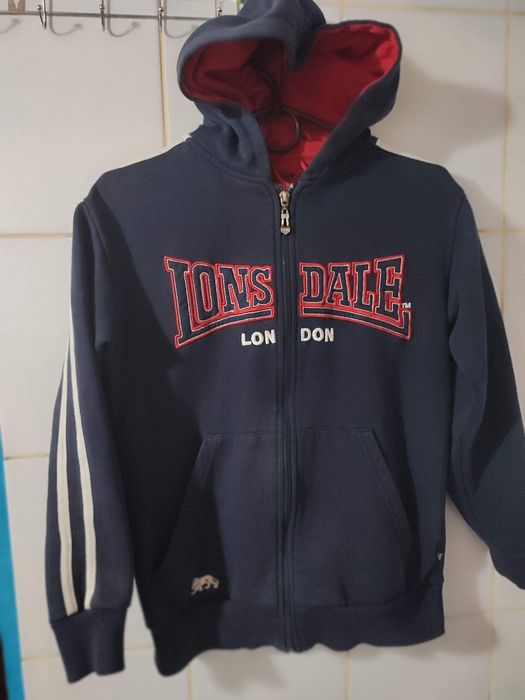 Для подростка в школу светится