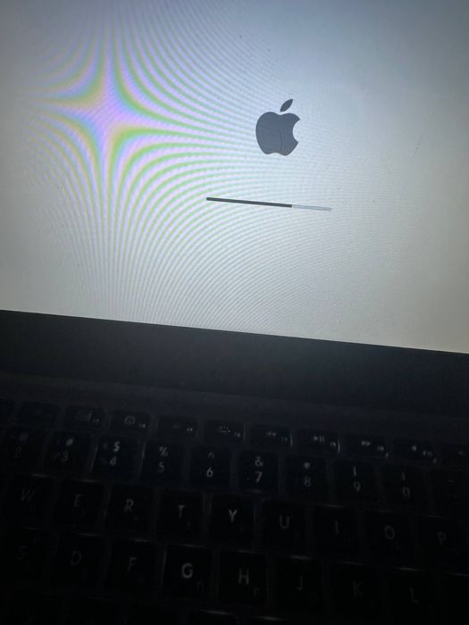 Macbook pro в идеале, с документами