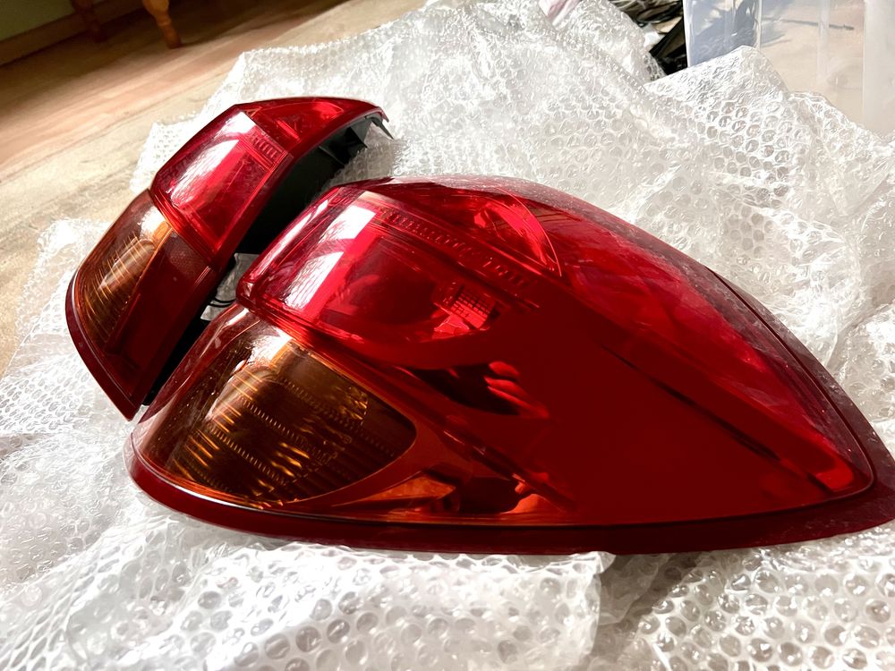 Lampa Tylna LED Subaru Legacy Outback Kombi 2004