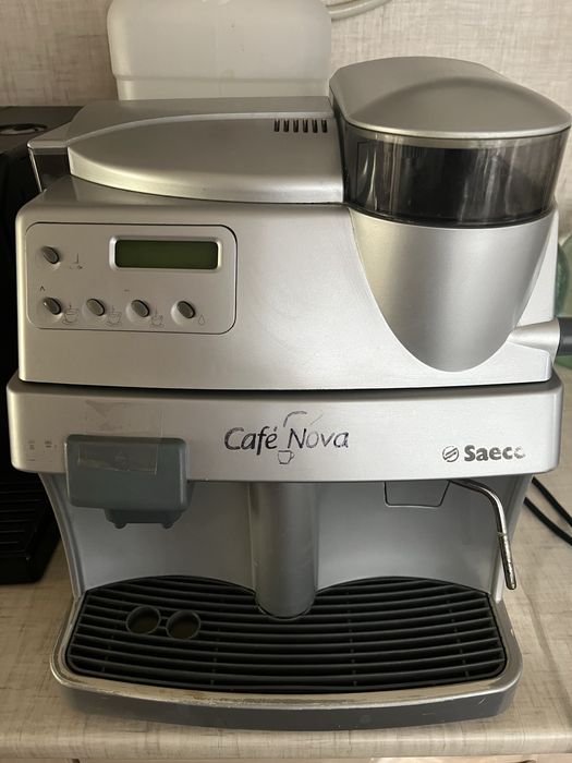 Продам кофемашину saeco