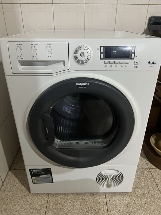 Maquina de Secar Roupa Ariston Hotpoint 8kg A+