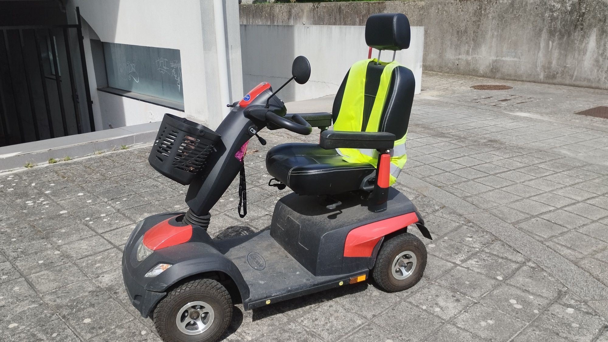 Scooter de mobilidade reduzida