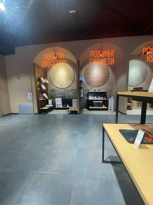 Фасад 250 м2, вул Велика Васильківька, пл.Українських Героєв, Гулівер