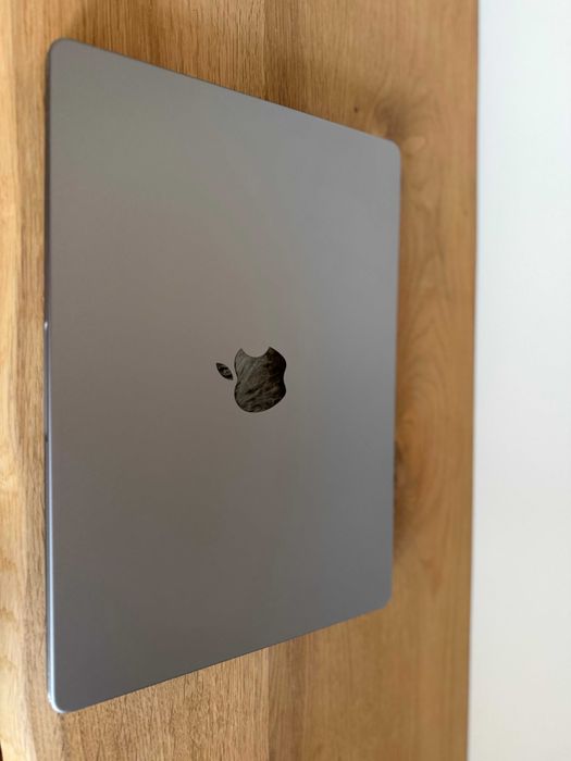 MacBook Pro 14” M1 Pro – 16GB RAM / 512GB SSD