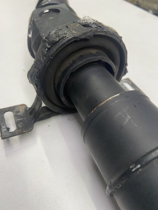 Кардан БМВ Е39 М54 2.2і 520і АКПП 5hp19 1229699