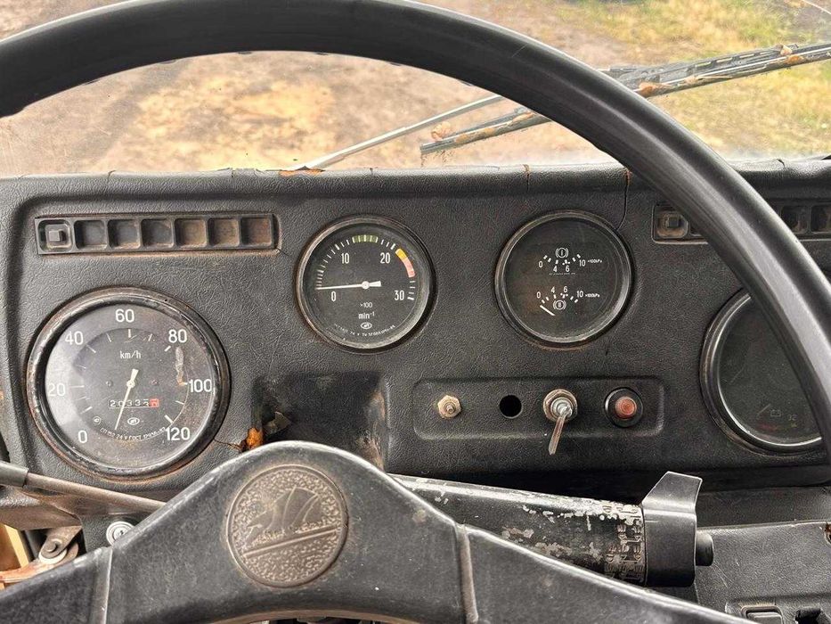 МАЗ з маніпулятором