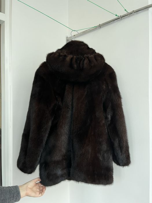Шуба норкова коротка темно-коричнева