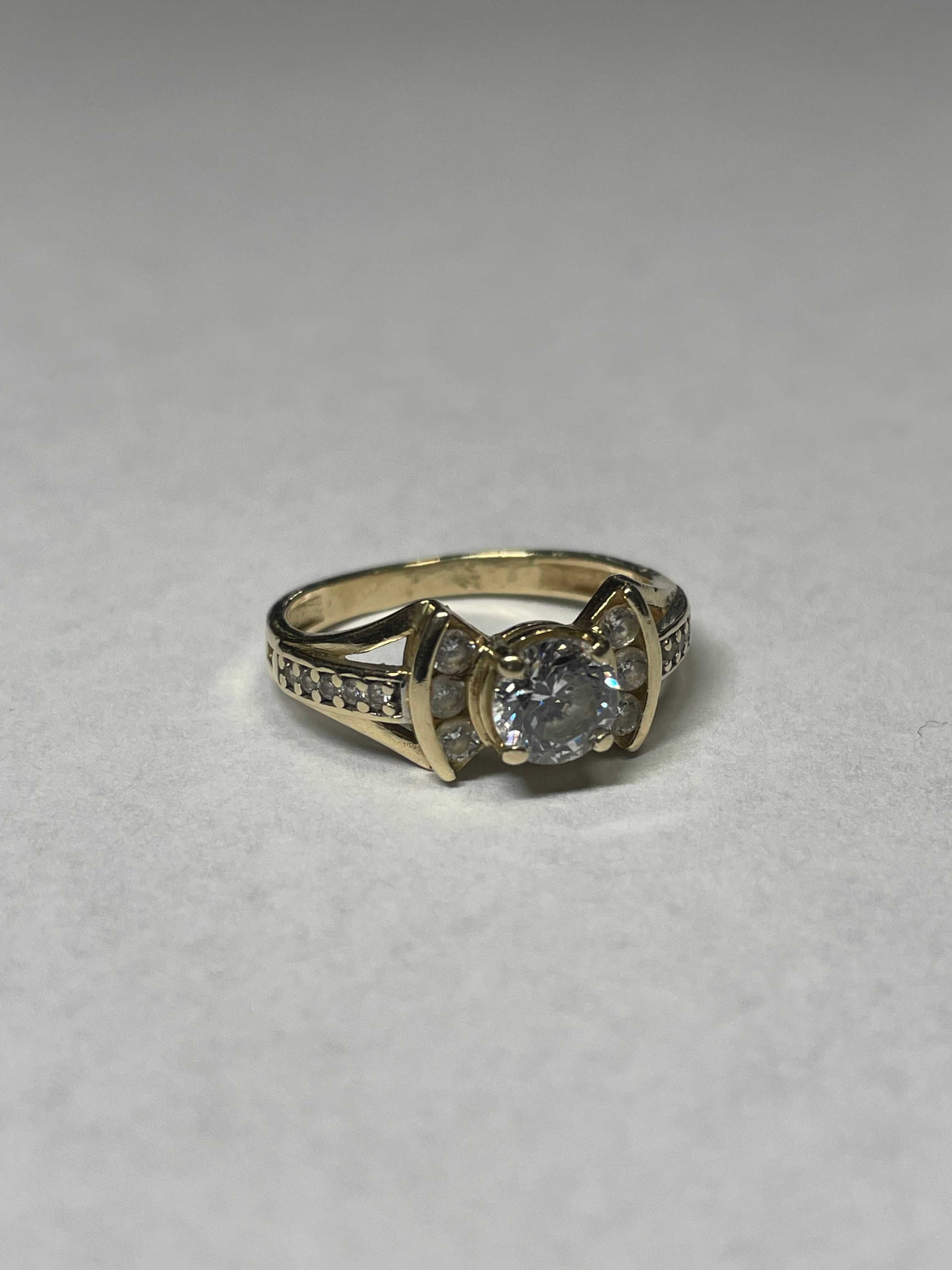 Złoty pierścionek 14kt 3,1 gram rozmiar 13