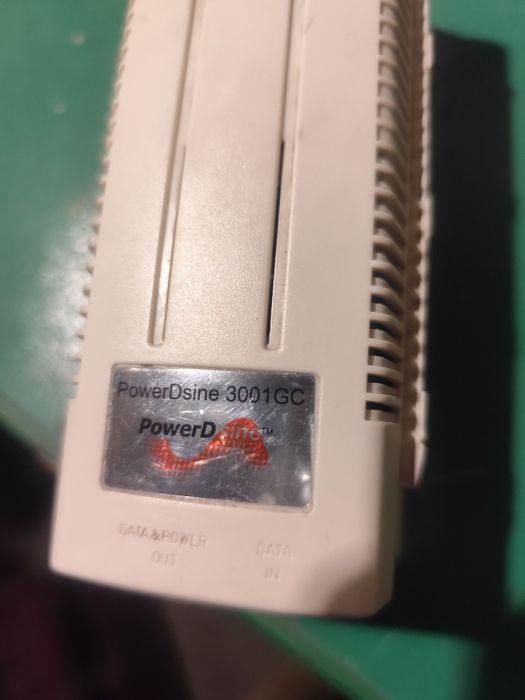 PowerDsine PD 3001GC PoE Injector Power over Ethernet  GbE